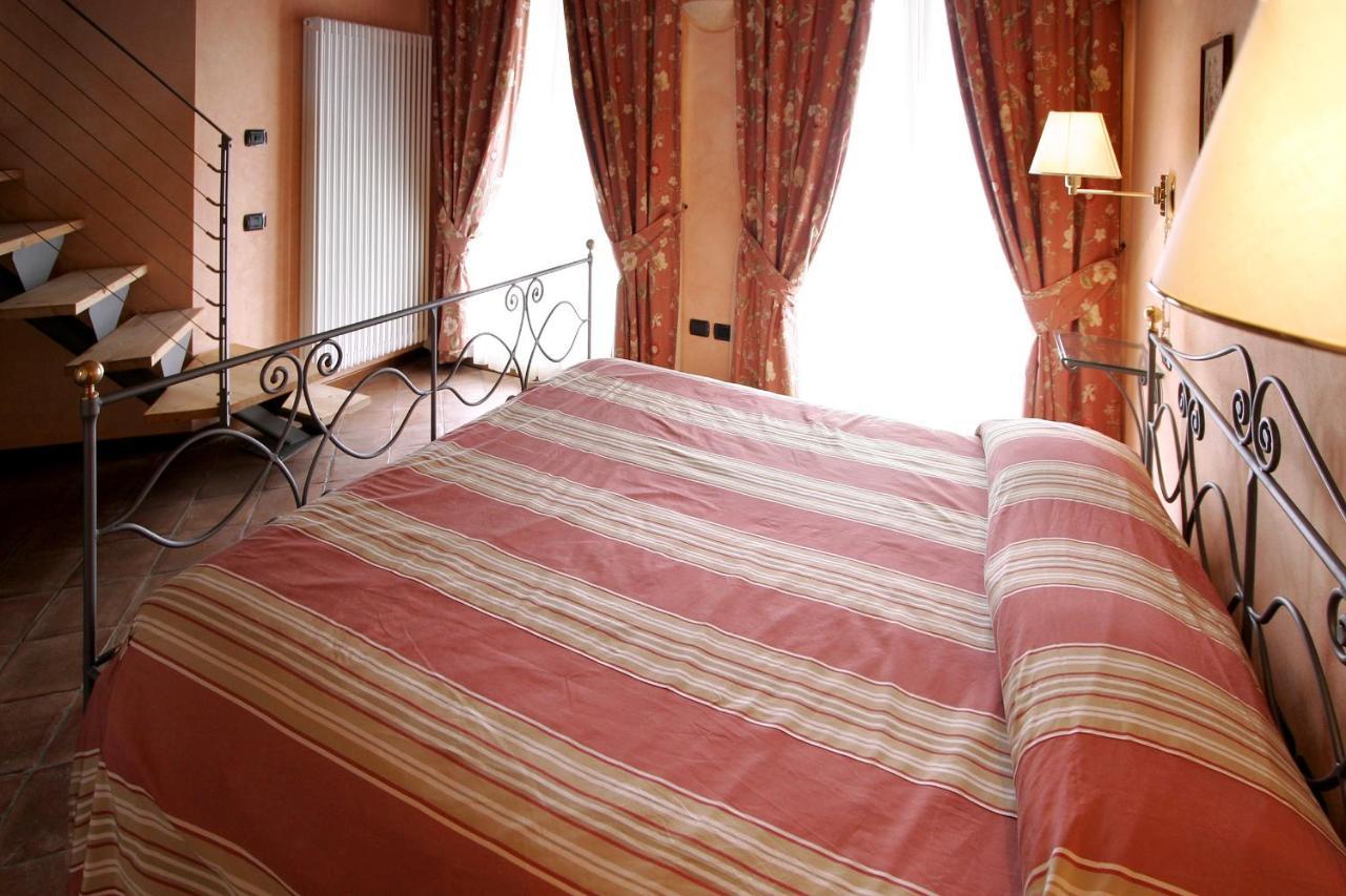 Foresteria Ristorante Conti Roero Monticello d'Alba Εξωτερικό φωτογραφία
