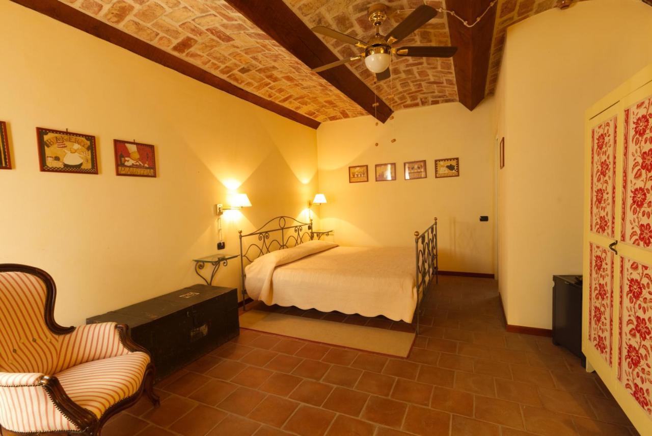 Foresteria Ristorante Conti Roero Monticello d'Alba Εξωτερικό φωτογραφία